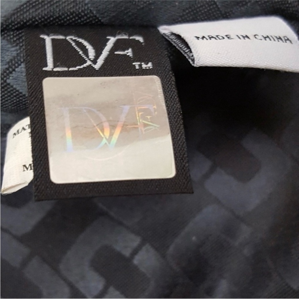 Diane von Furstenberg Sutra Mini Leather Crossbody bag purse black gold strap - Picture 8 of 8